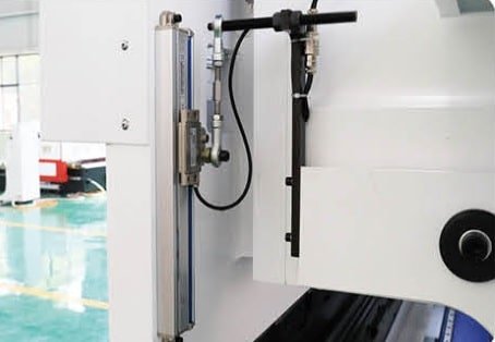 Linear encoder for CNC press brake ram positioning