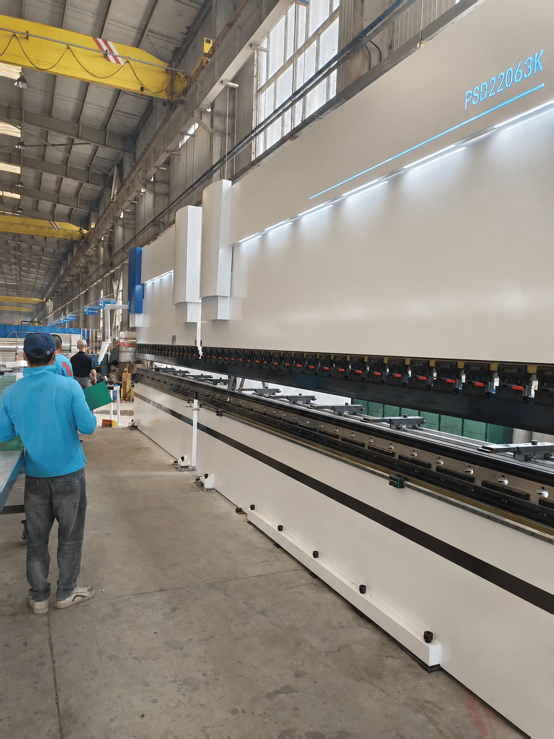 electro-hydraulic CNC press brake for elevator manufacturing